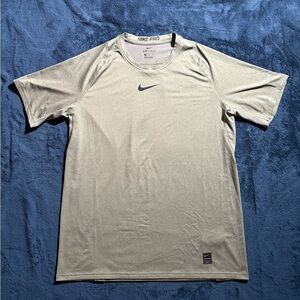 Nike Pro Men's Dri-Fit Grey Lightweight T-Shirt